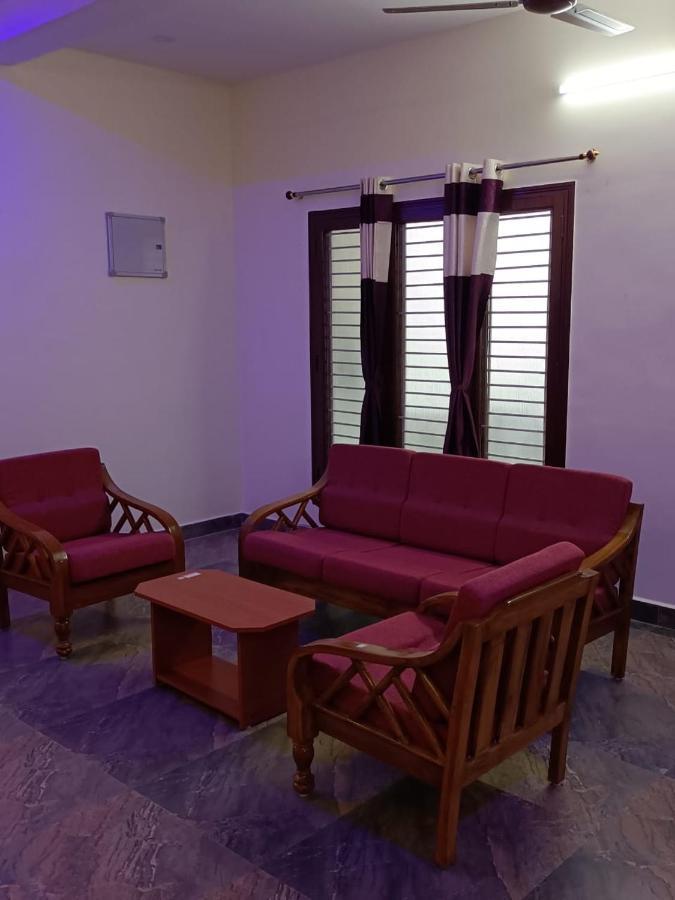 Doctor'S Homestay ติรุวันนามาลัย ภายนอก รูปภาพ